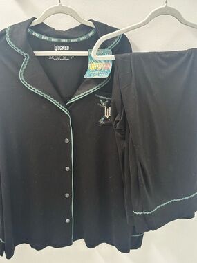 Primark Elphaba Pajama Set with Scalloped Trim